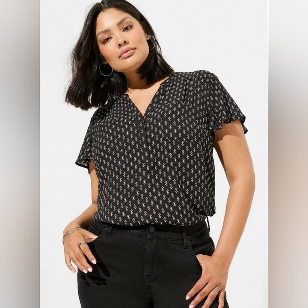 Torrid Harper Georgette Flutter Sleeve Blouse Size 4x